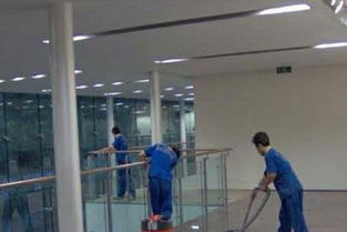 專業清潔服務全攻略 從開荒保潔到精細養護，打造潔凈空間